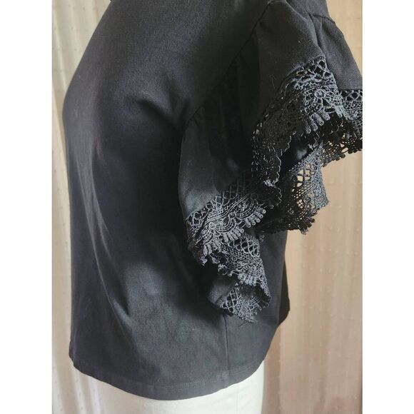 T5 Main Strip blouse w fluttery lacy sleeves - Picture 3 of 12